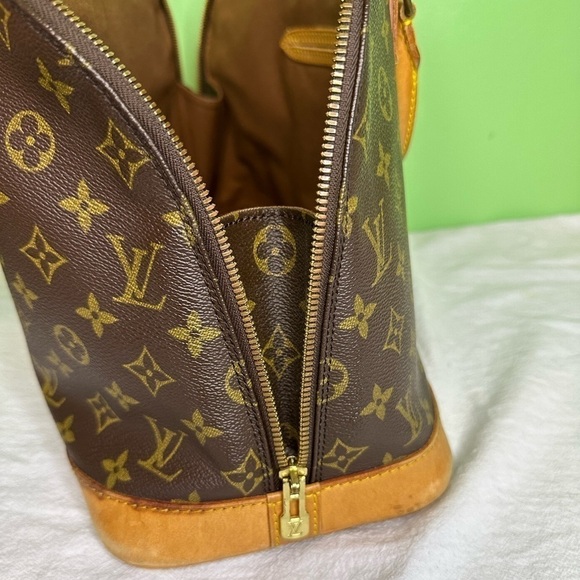 4 𝑳𝒐𝒖𝒊𝒔 𝑽𝒖𝒊𝒕𝒕𝒐𝒏 𝑨𝑳𝑴𝑨 𝑷𝑴 (Date Code VI0963) - Picture 10 of 14